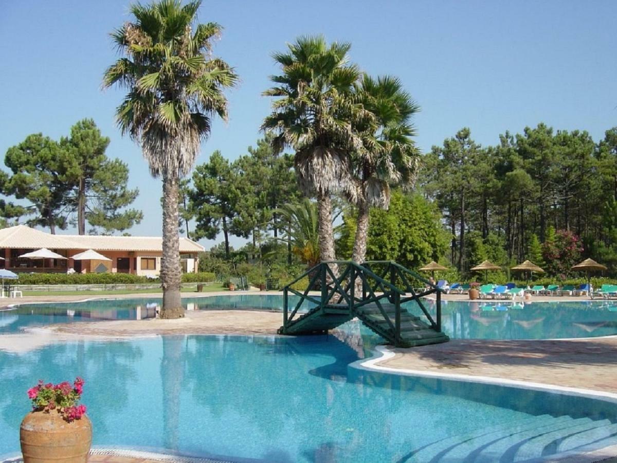 Dolphin Aroeira Beach Villa Шарнека Экстерьер фото